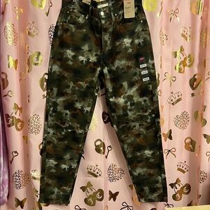 Levi's Camouflage 80s Mom Jeans